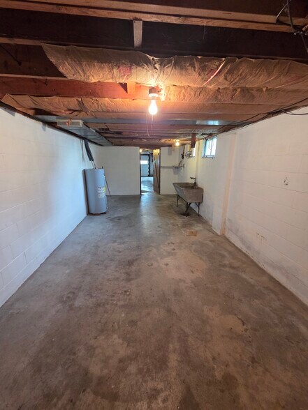 Laundry | Storage - 420 Muth Rd