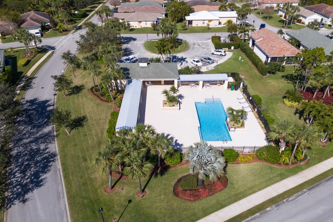 Building Photo - 309 SW Tomoka Springs Dr