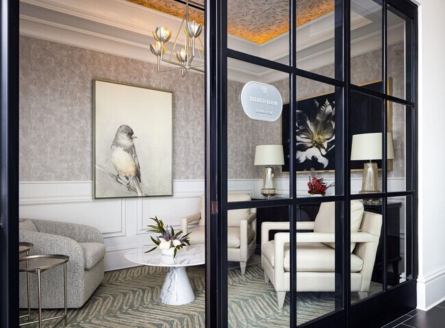 Building Photo - Modern 3-Bedroom Apartment with Smart Home...