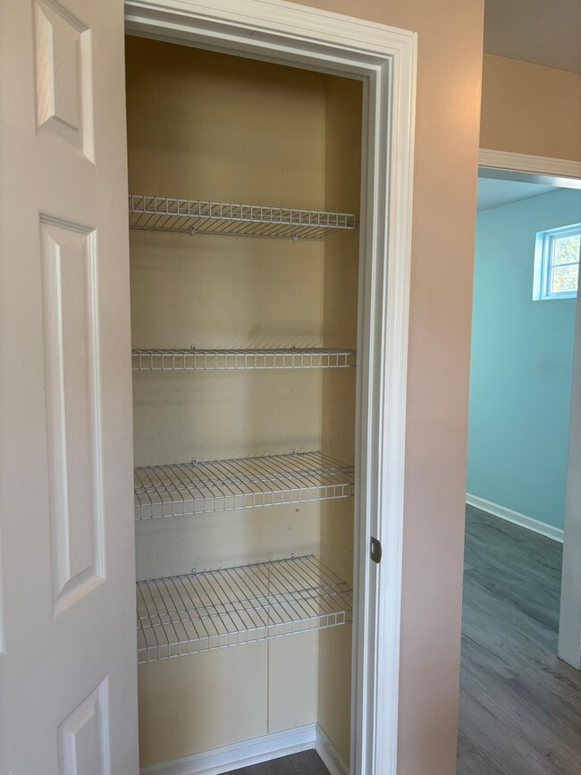 Building Photo - 1825 Polaris Dr