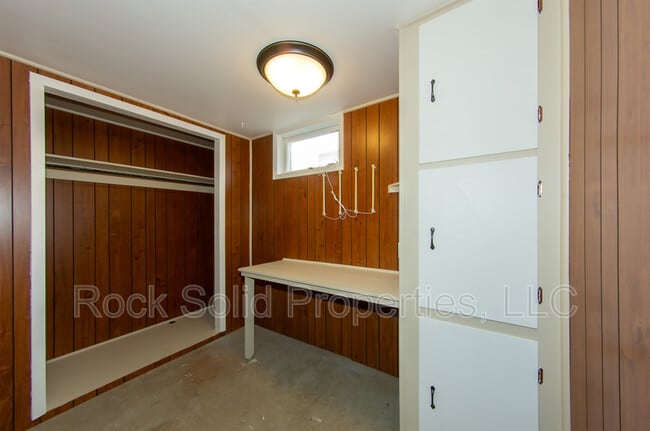 Building Photo - 1622 Oxford Dr