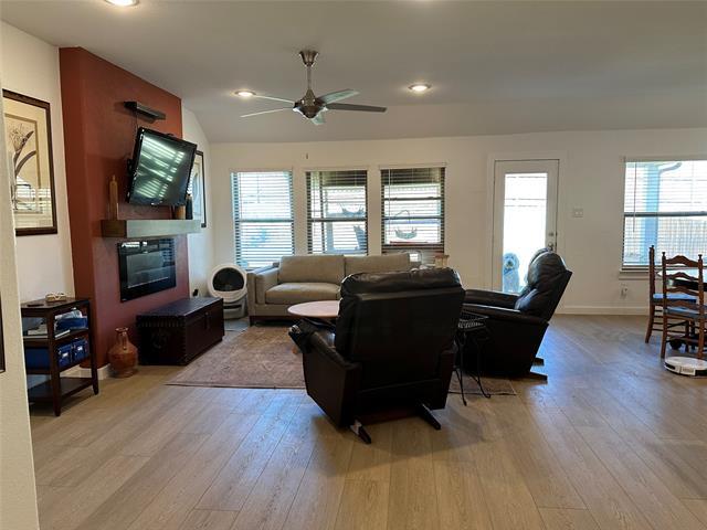 Building Photo - 2636 Keokuk St