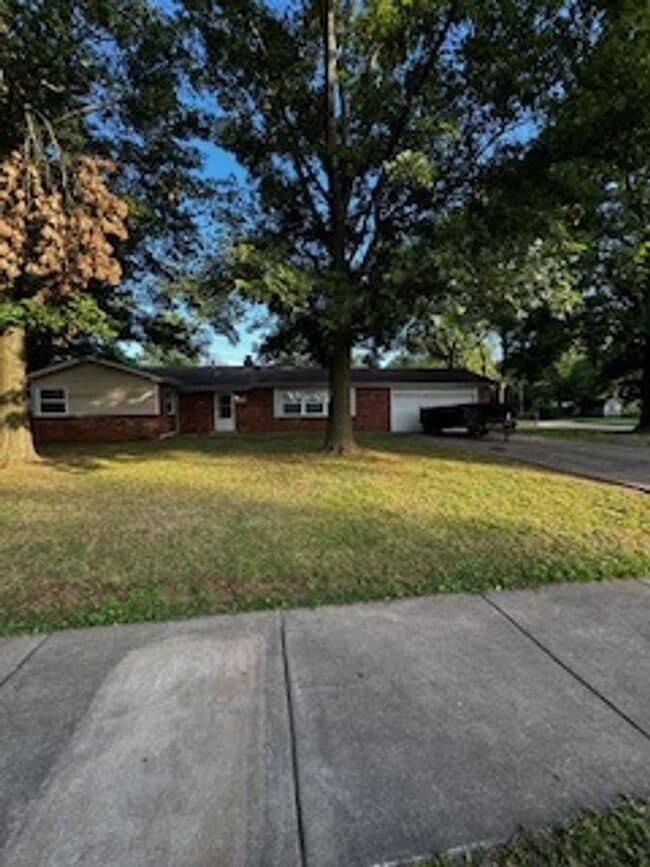 Building Photo - Newly Remodeled Home – Conveniently Located!