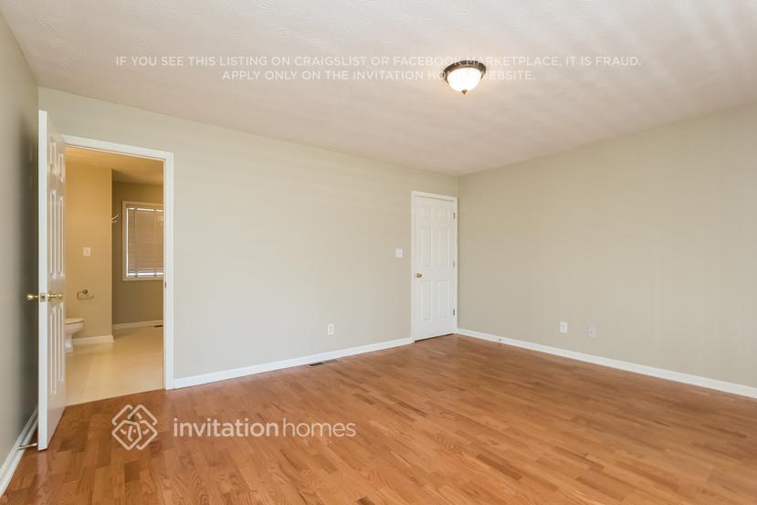 Building Photo - 4420 Elmhurst Ln