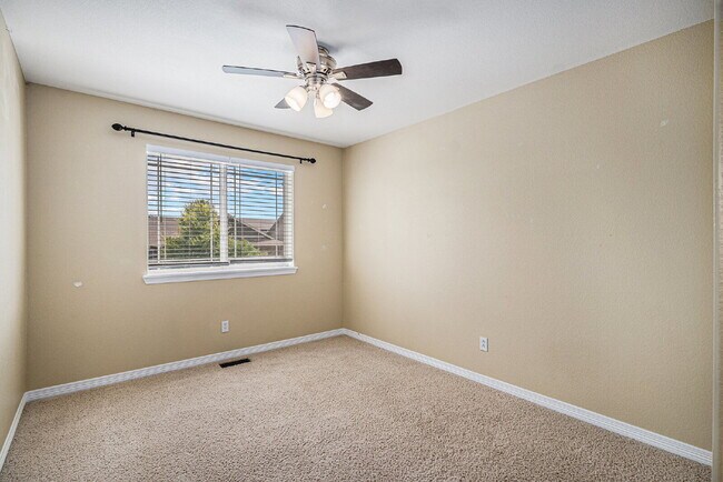 Building Photo - 8699 S Addison Way