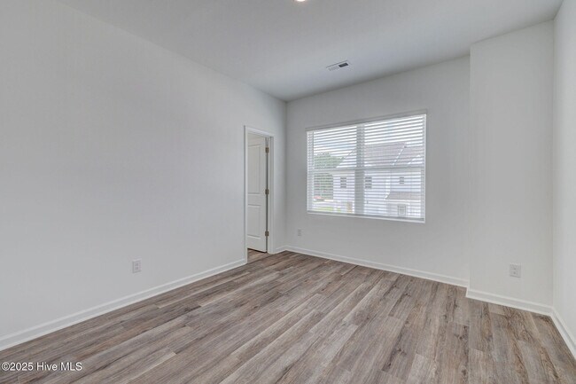 Building Photo - 7110 Fisk Dr