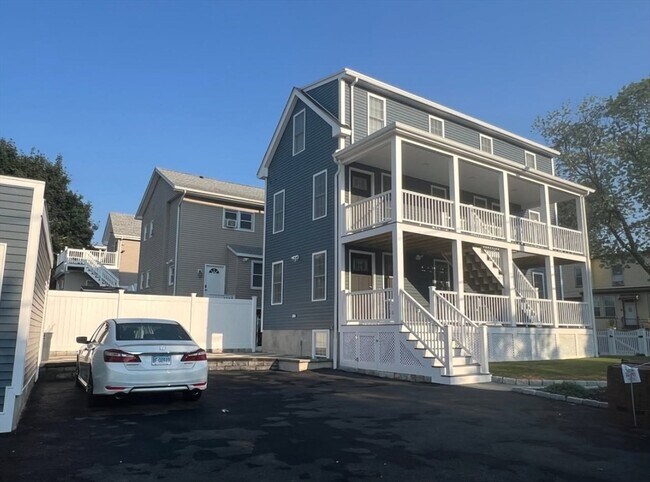 Building Photo - 19 Cove St
