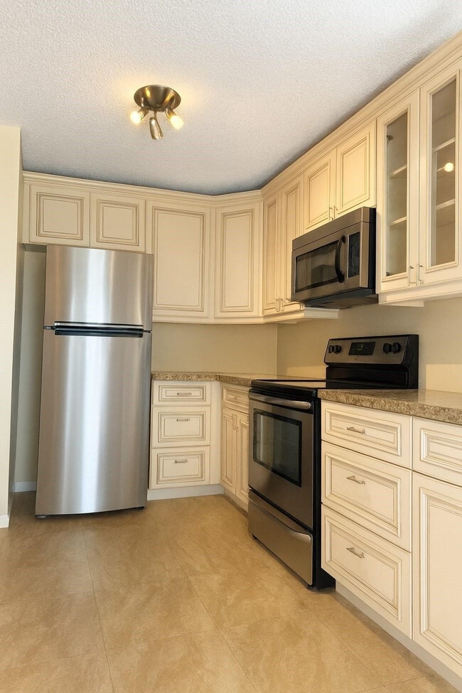 Building Photo - 9778 Nickels Blvd