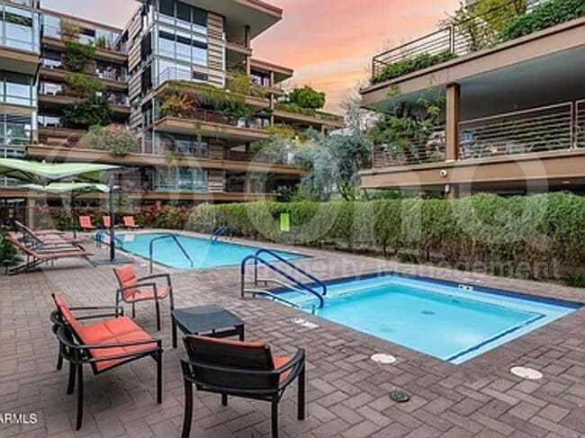 Building Photo - 7157 E Rancho Vista Dr