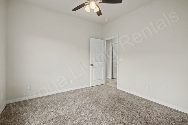 Building Photo - CENTRALLY LOCATED...RV PARKING...LARGE LOT