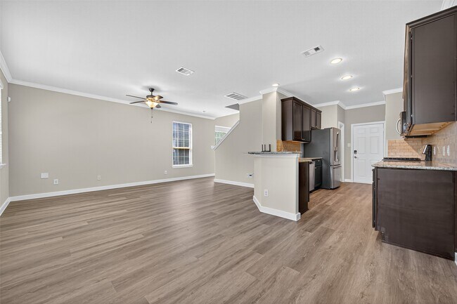 Building Photo - 6438 Haywards Crossing S Cir