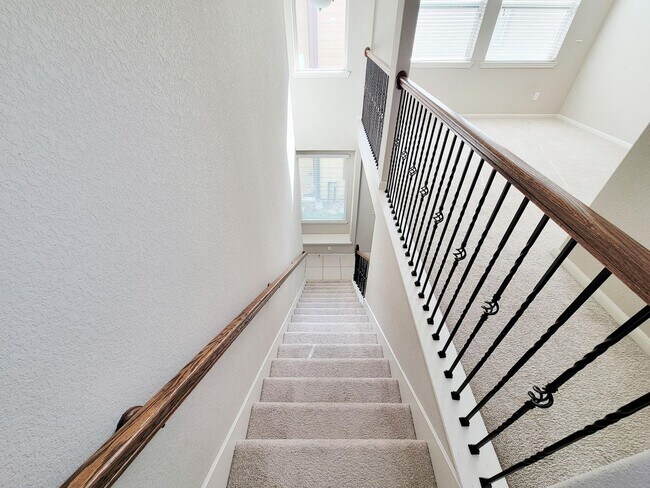 Building Photo - 219 Biltmore Loop