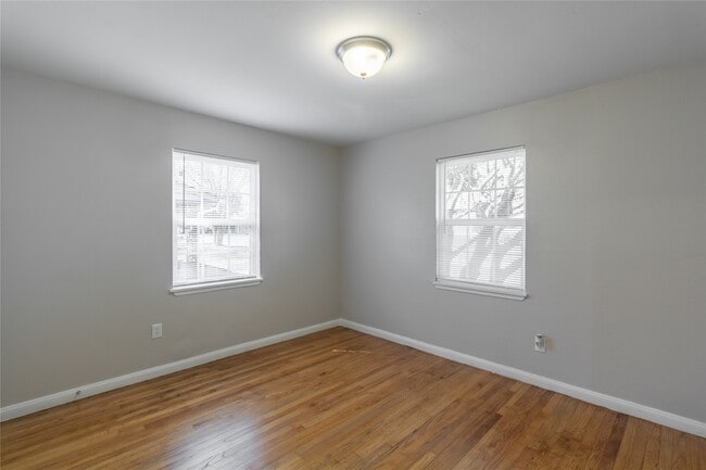 Building Photo - 313 Evans St