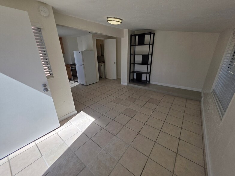 Building Photo - 1420 Coolidge Ave