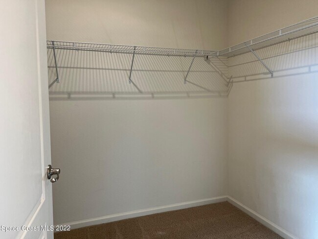 Building Photo - 728 Remington Green Dr SE