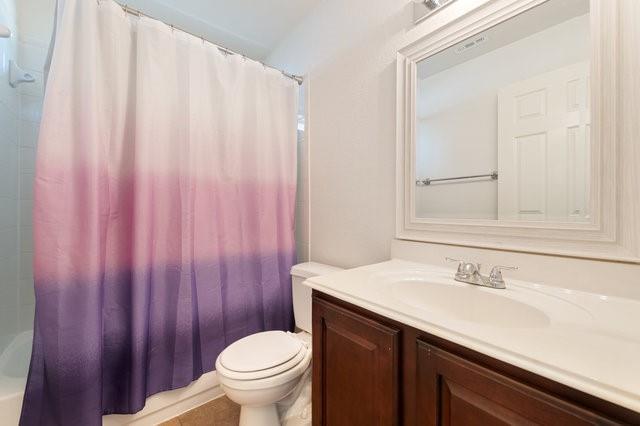 Building Photo - 1049 Regency Ln