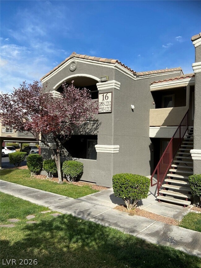 Building Photo - 5055 W Hacienda Ave