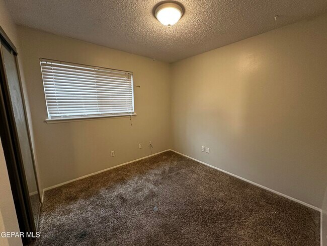 Building Photo - 5736 Port Lavaca Dr