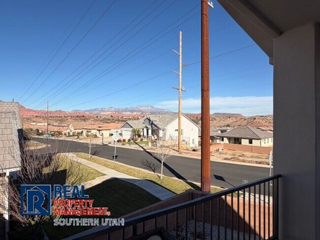 Building Photo - Beautiful Santa Clara Home