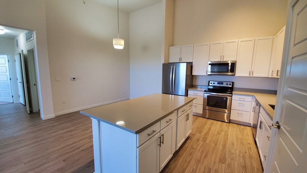 Building Photo - 17297 Wilde Ave