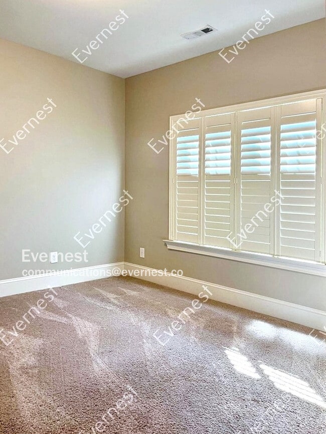 Building Photo - 2141 Sugar Mill Dr