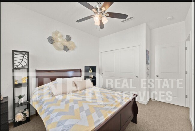 Building Photo - 5301 E Commerce Way