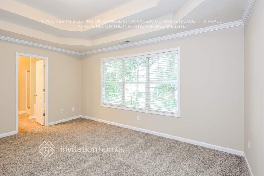 Building Photo - 595 Regal Lady Ct