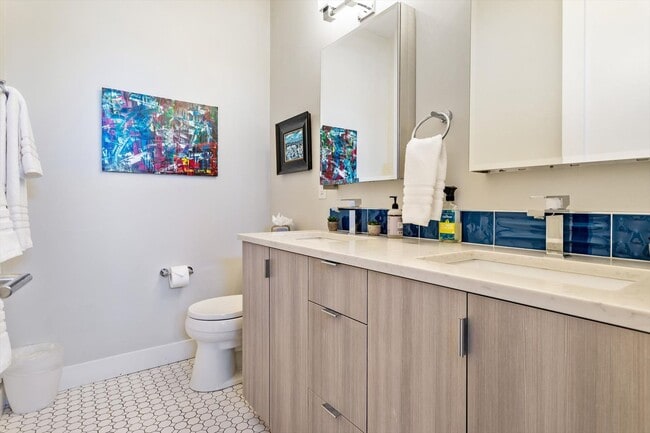 Building Photo - 4-Story 2BD, 2.5BA LoHi Townhome with Rooftop Deck