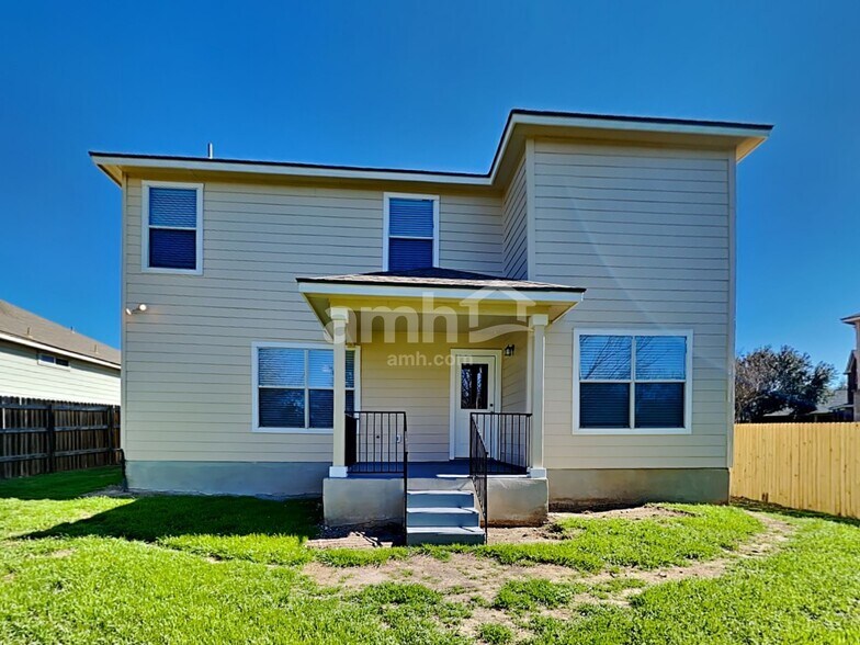 Building Photo - 144 Cenizo Spring