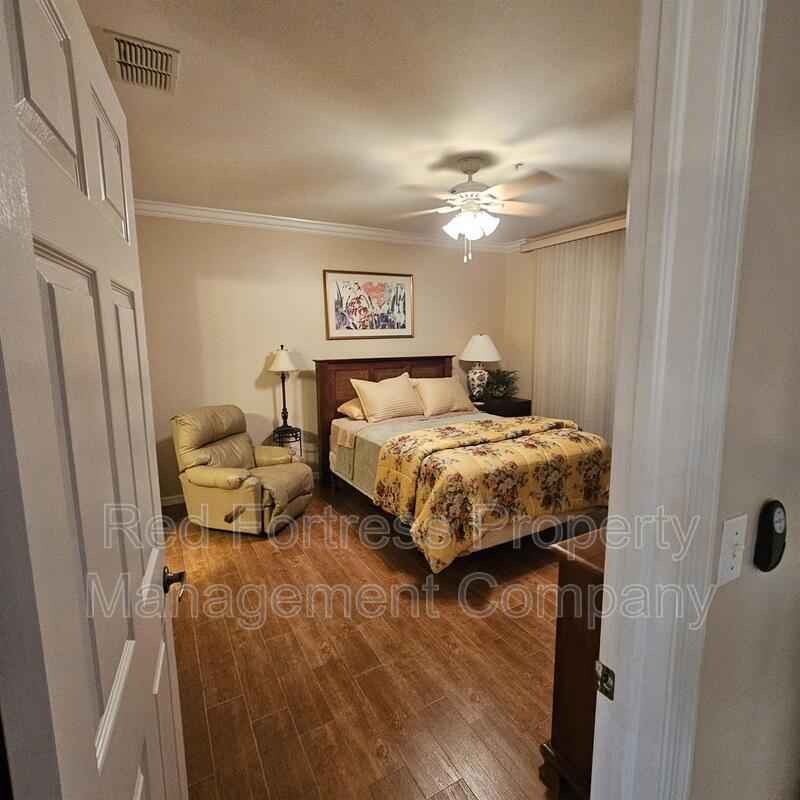 Building Photo - 14771 Hole in 1 Cir