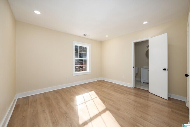 Building Photo - 4312 51st Ave N