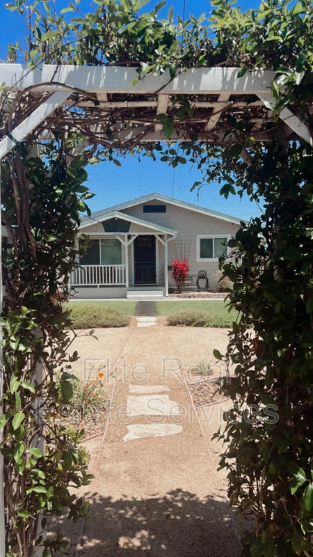 Primary Photo - 1847 A Ave