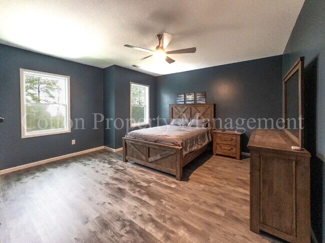 Building Photo - 2709 Worth Dr