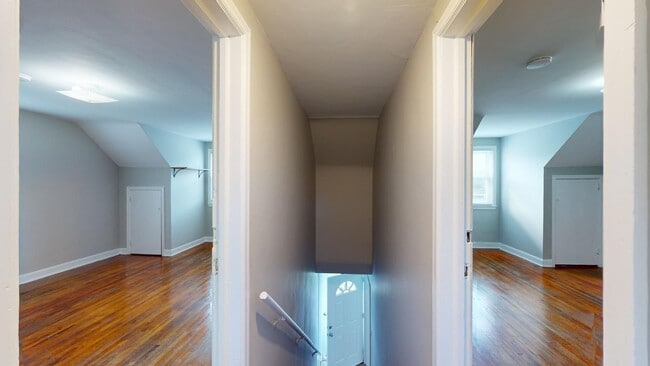 Building Photo - AVAILABLE AUGUST 1st! Spacious 4 Bedroom House Near Campus!