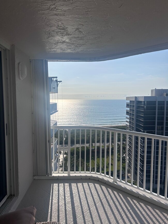 Building Photo - 5049 N Highway A1A