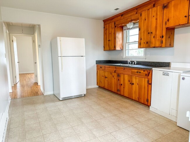 Building Photo - Zions Cross Roads Brick Cottage 2bedroom/1bath