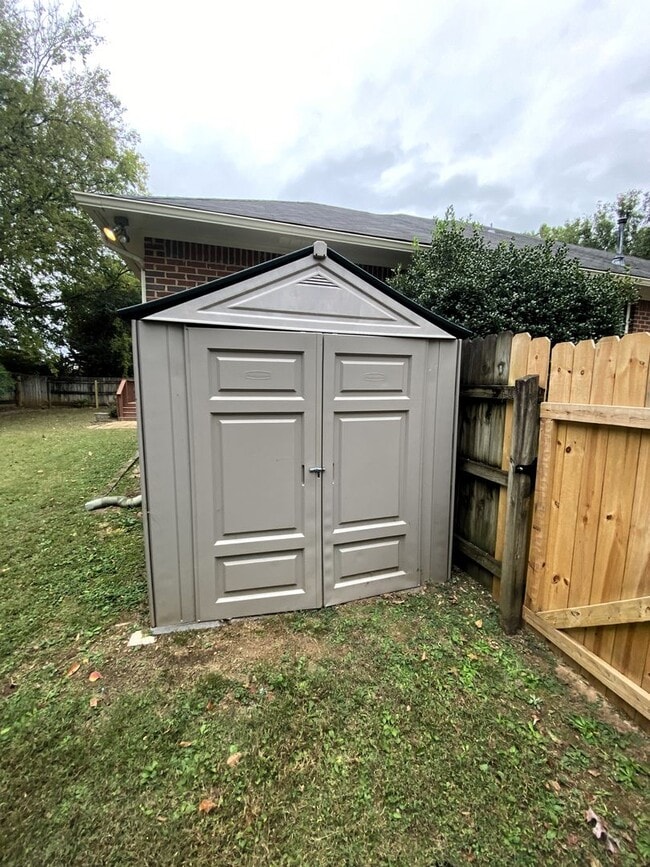 Building Photo - Coming Soon!