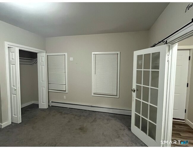 Building Photo - 26 Monroe St