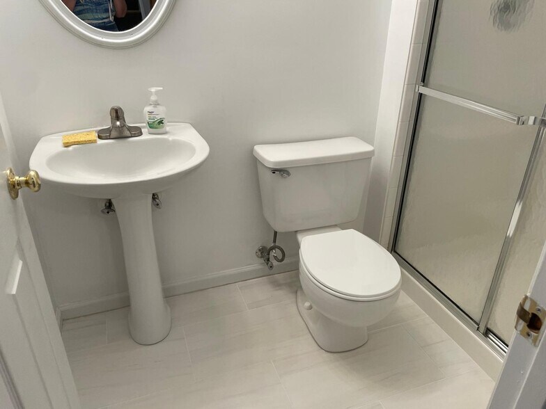 Basement full bathroom - 7468 Gadsby Square
