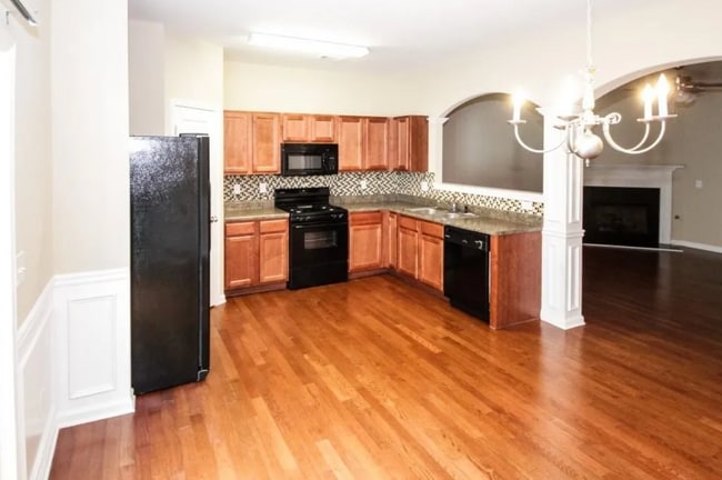 Building Photo - 4952 Longview Walk