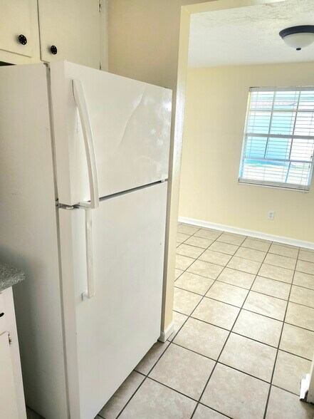 fridge - 2701 beech st #a
