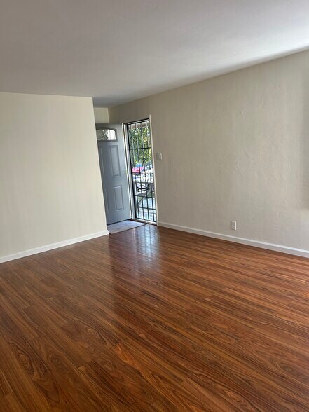 Building Photo - 1729 Ward St