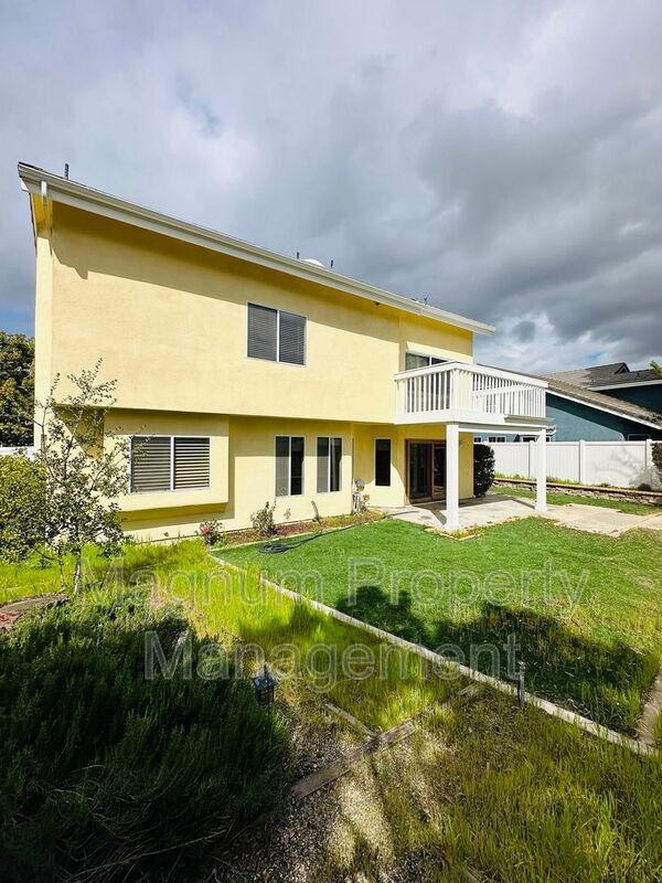 Building Photo - 43938 Northgate Ave