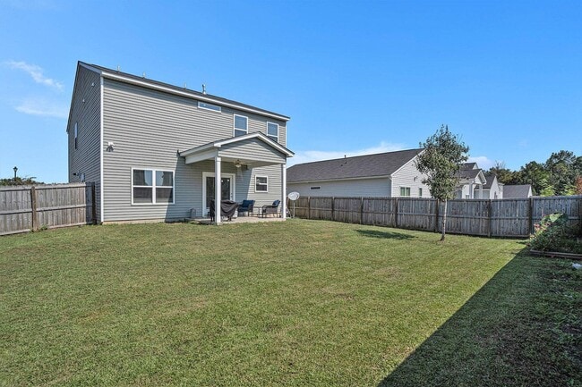 Building Photo - 252 Hyrne Dr