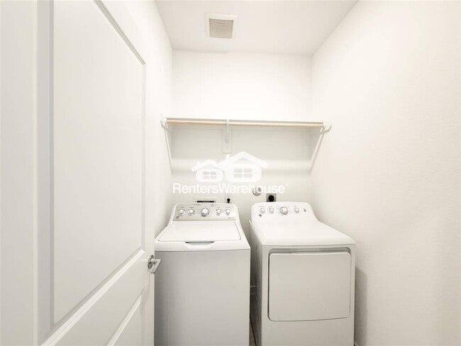 Building Photo - 7230 Greenbriar Bnd Ct