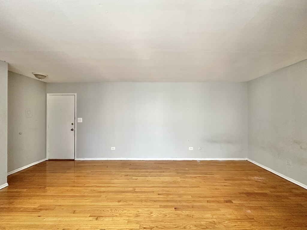 Building Photo - 1515 W Morse Ave