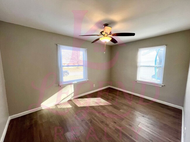 Building Photo - Adorable 3 Bedroom 1 Bathroom Home!