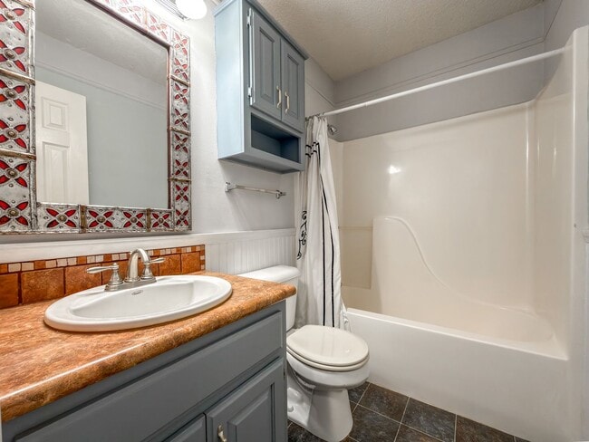 Building Photo - 7713 S 24th St