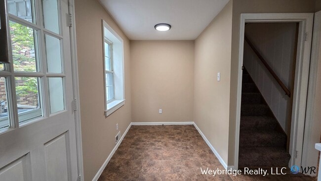Building Photo - Updated 3 Bedroom 2 Full Bath House in the...
