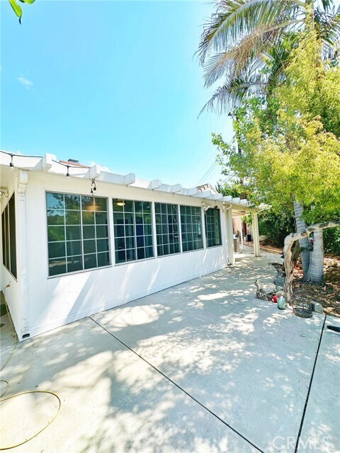 Building Photo - 1149 S Rimsdale Dr
